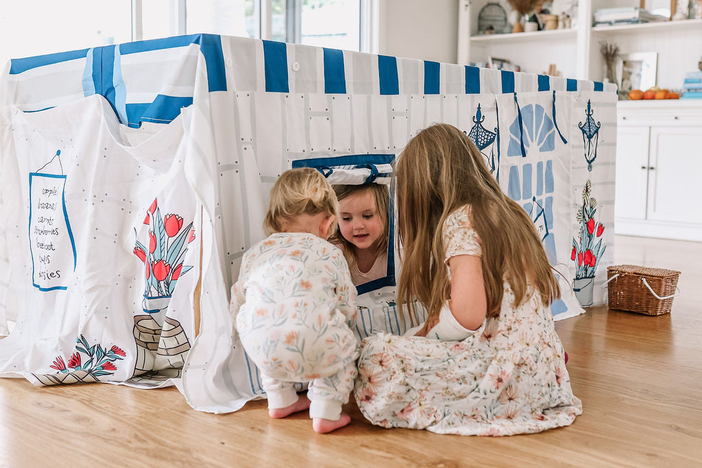 Image of 3 children playing in Petite Maison Play Petite Shop Table Tent cubby